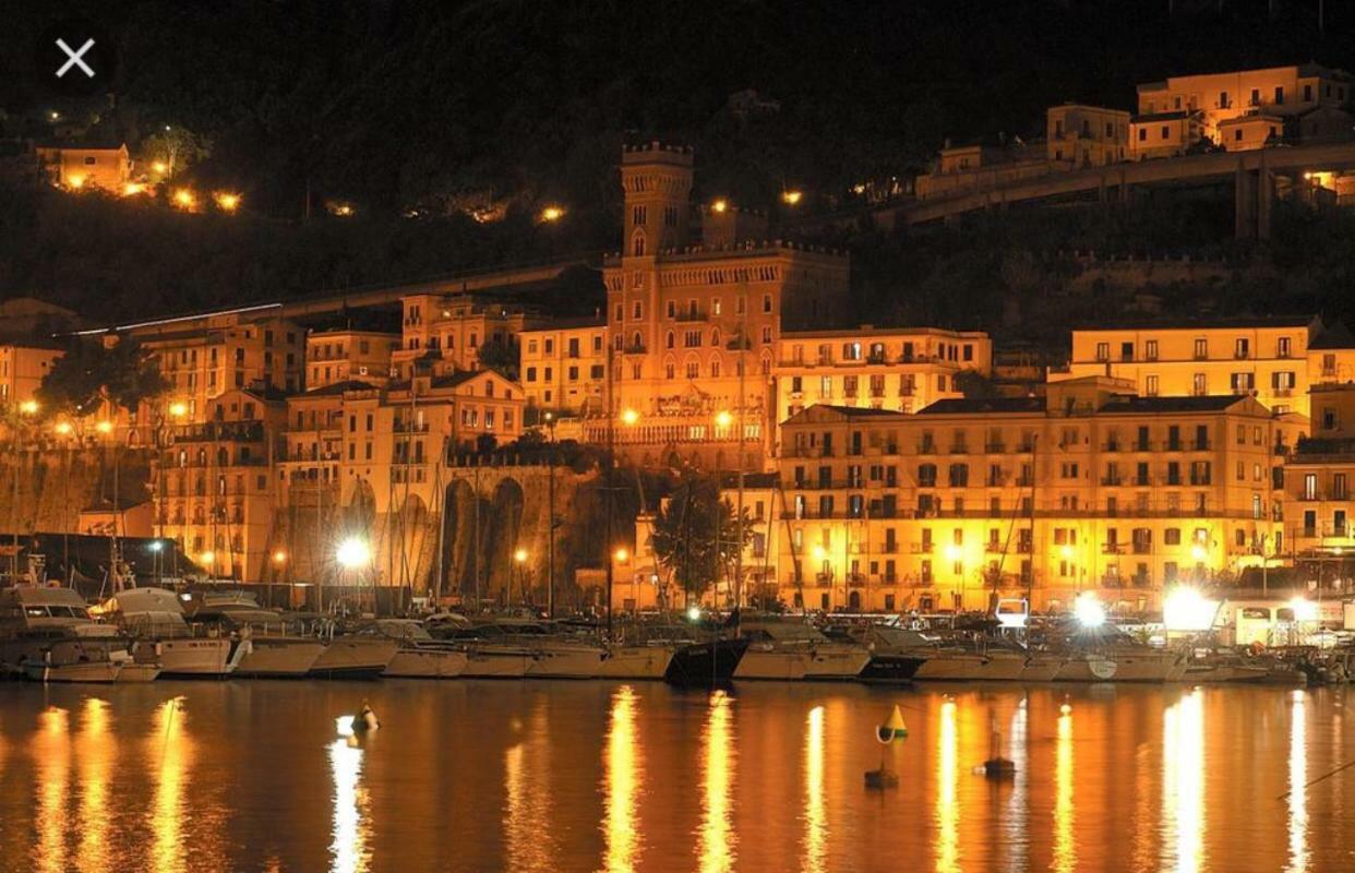 Dimora Dei Mercanti Salerno Exterior foto